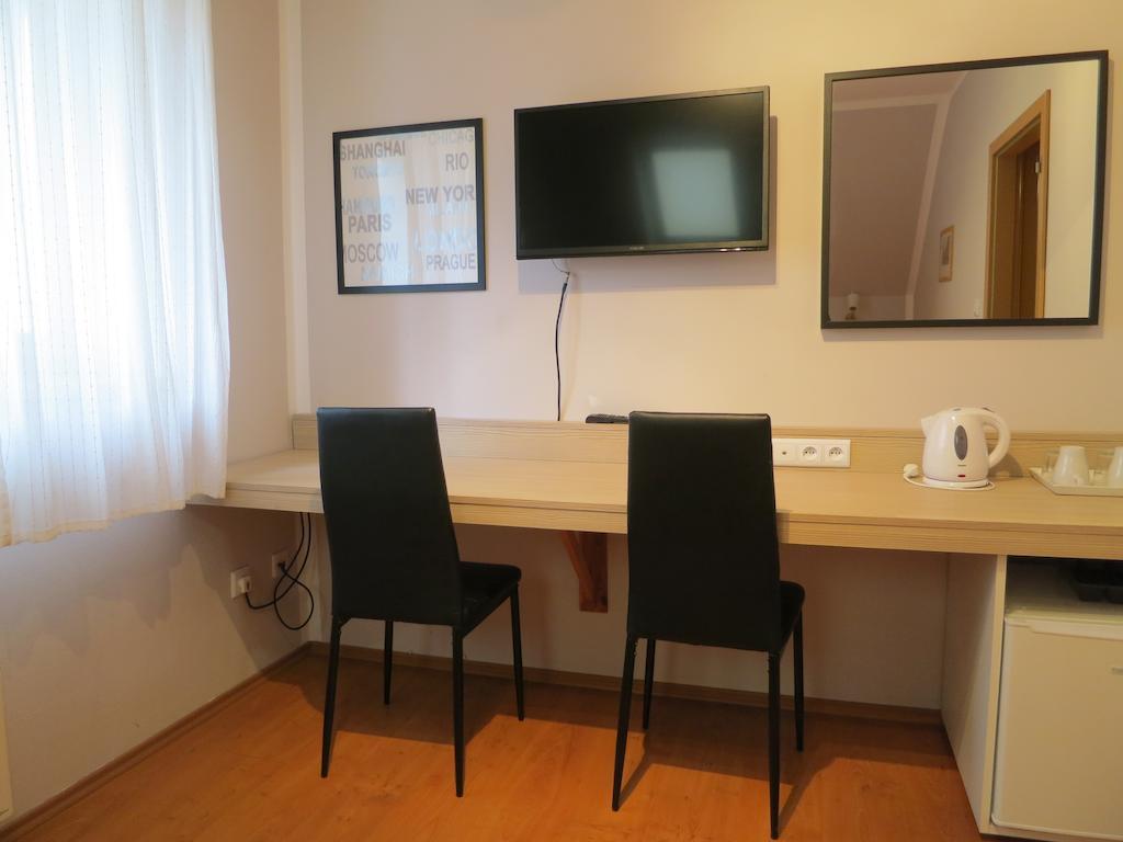 Příbram 库曳旅馆酒店 外观 照片